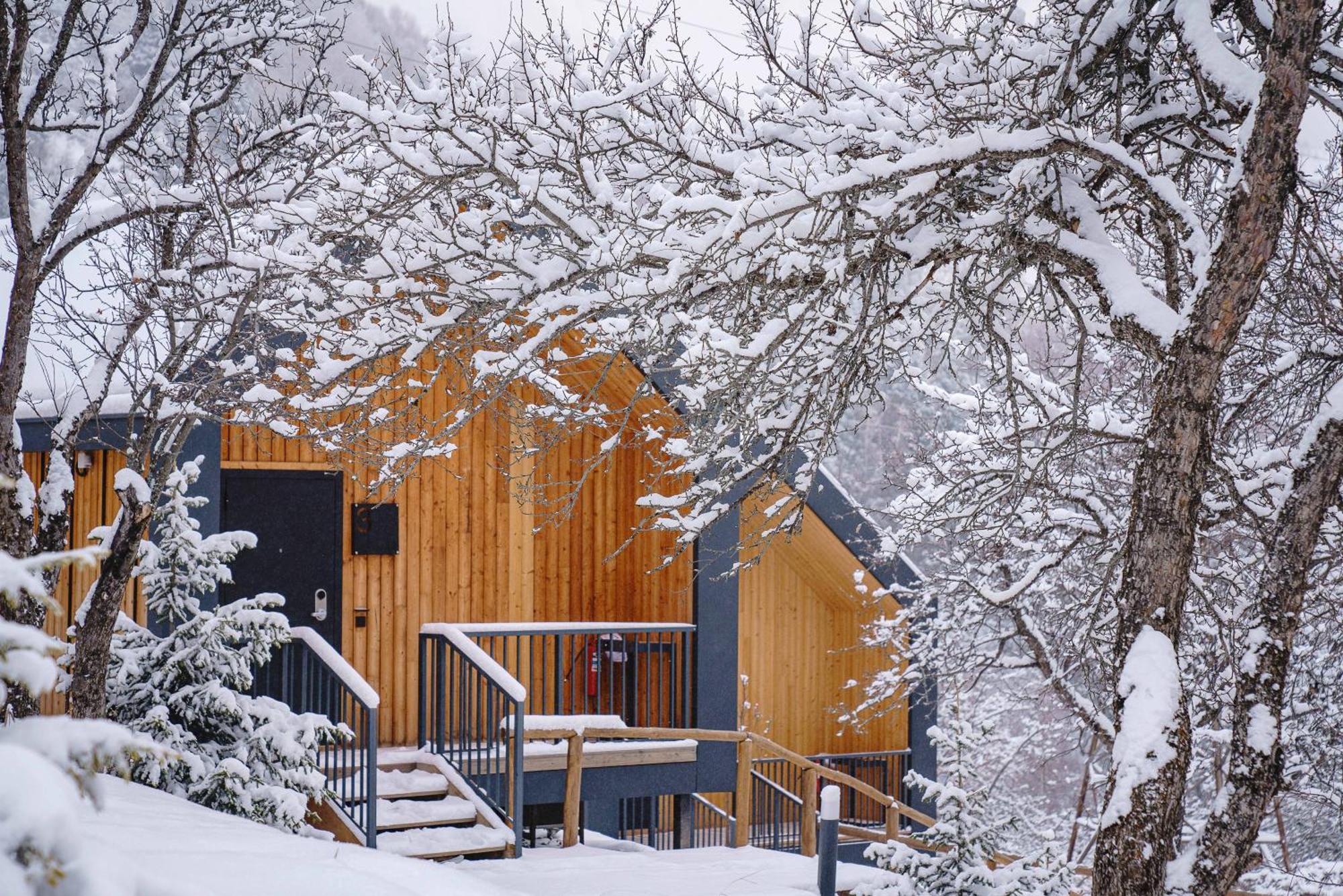 Qazaq Auyl Eco Hotel Almaty Exterior photo